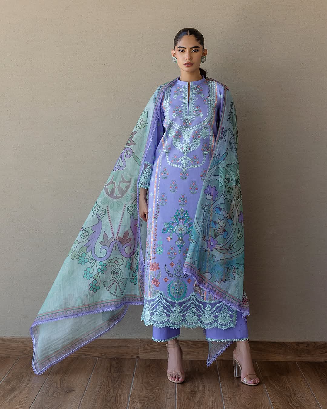 Zainab Chottani Tahra lawn