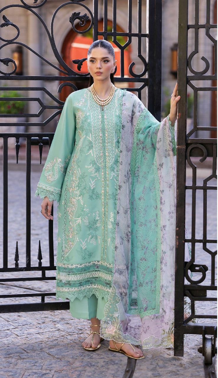 SAIRA SHAKRIA(CHLOE)